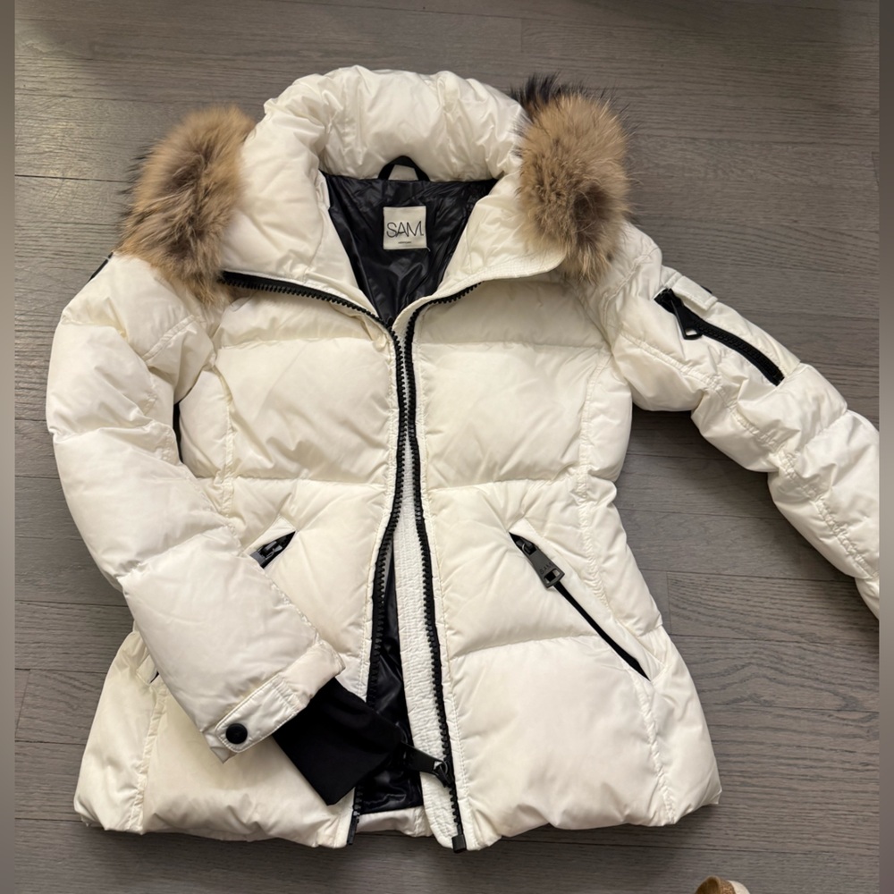 SAM white puffer jacket with faux fur lined hood. Size small.